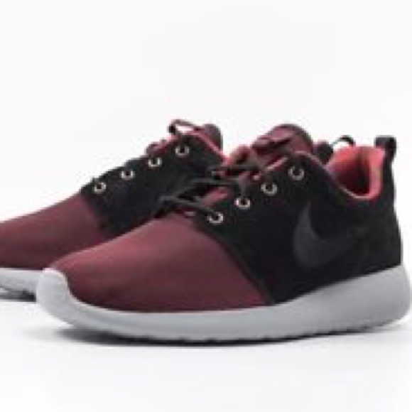 🆕NIKE Men's Roshe One Premium, Night Maroon/Black - Picture 2 of 8